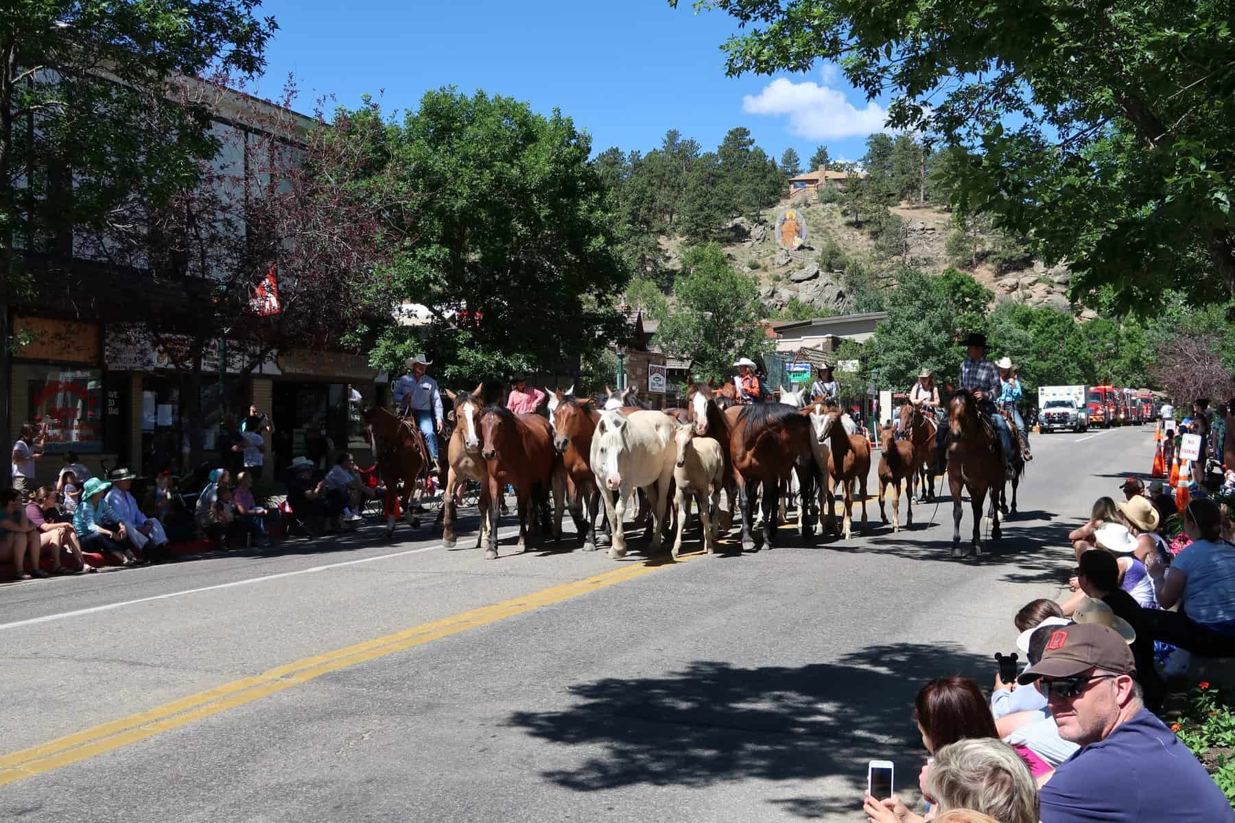 Discover the Best Gateway Towns to the United States National Parks